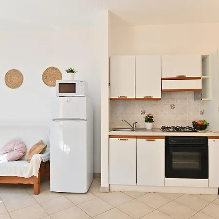 Izzhome Lemon Tree בית נופש פולה