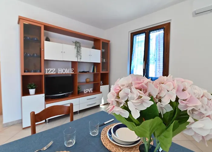 Izzhome Lemon Tree Tatil Evi Pula